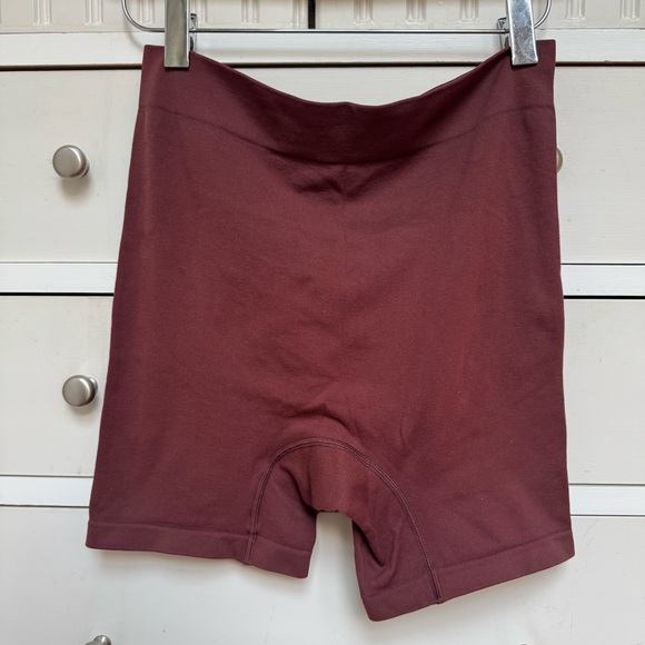 THIGH SOCIETY The Original 5" Raisin Brown Soft Biker Shorts Tights size S/M - Picture 2 of 6